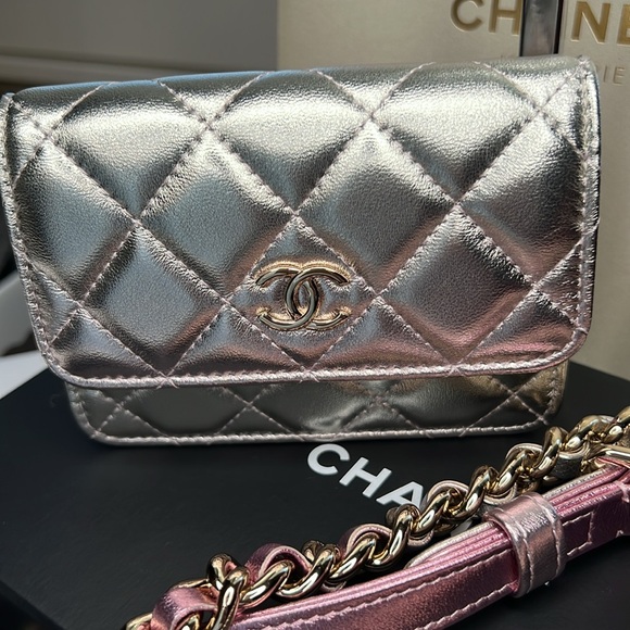 Gradient Metallic Two Tone Lambskin Quilted Flap Chain Belt Bag NWOT Pink/Silver - Picture 3 of 17